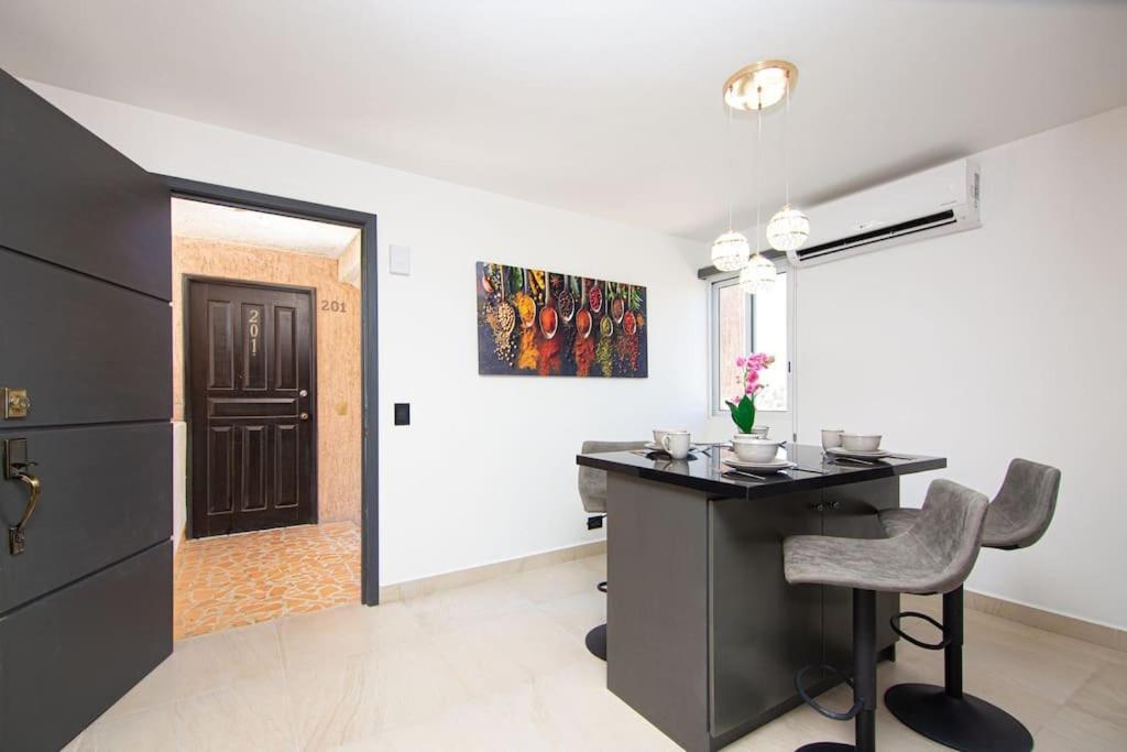 Vacay Condo Walk To The Beach Restaurants & Clubs Cabo San Lucas Exterior foto